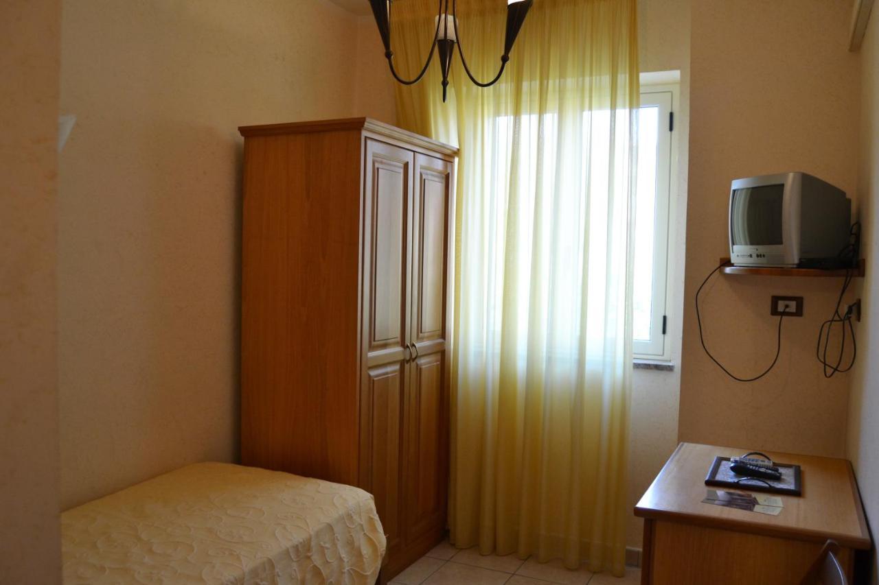 Hotel Ristorante L'Avvenire Gizzeria Phòng bức ảnh