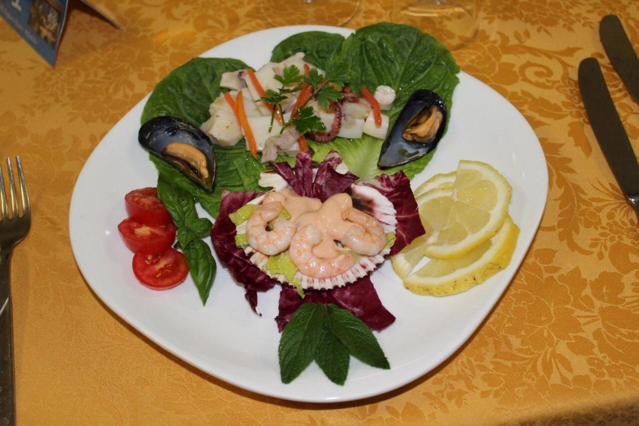 Hotel Ristorante L'Avvenire Gizzeria Ngoại thất bức ảnh