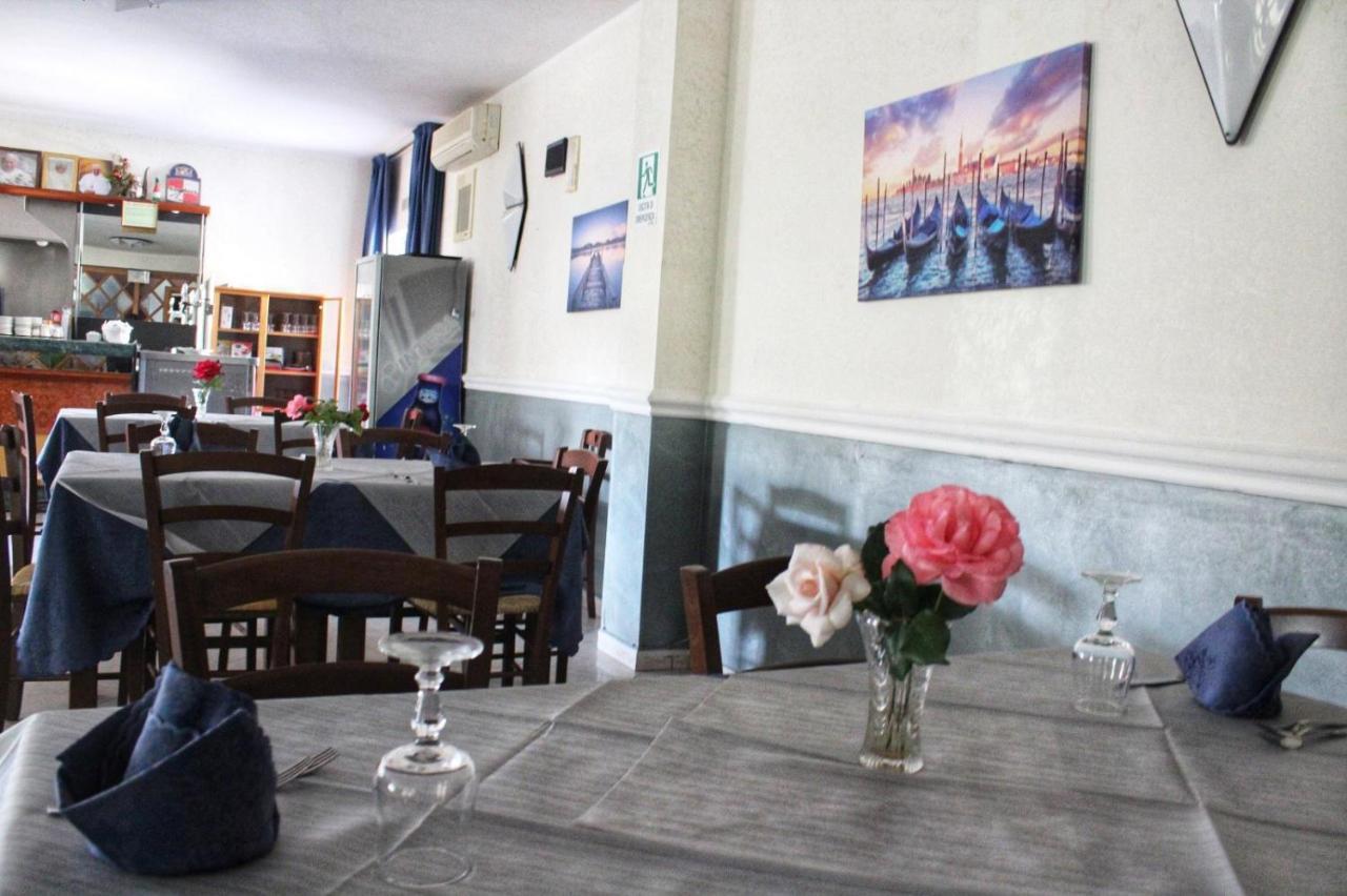 Hotel Ristorante L'Avvenire Gizzeria Ngoại thất bức ảnh